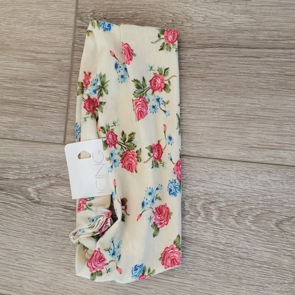 Icing Accessories - Icing floral hair band New with tags